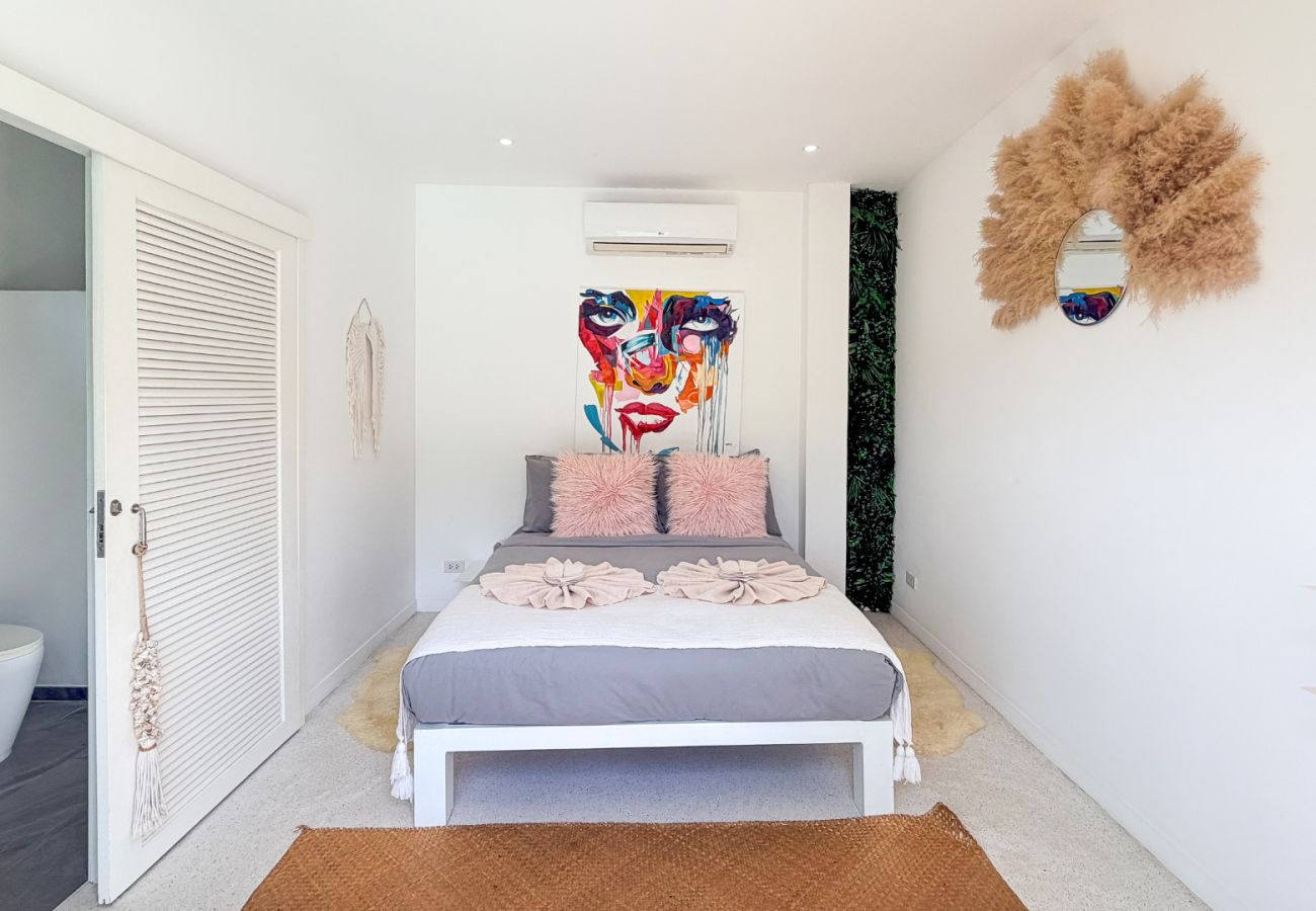 Villa in Ko Samui - WHITE BUDDHA - 3BDR - MAENAM