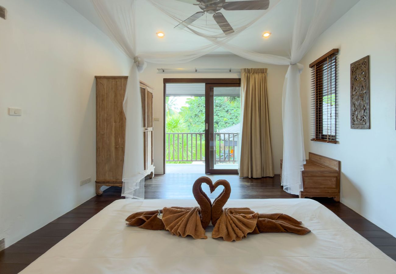 Villa in Ko Samui - Villa Formosa Tropical Bali-Style Hillside Retreat with Panoramic Sea Views