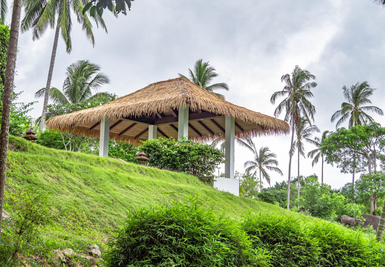 Villa in Ko Samui - Villa Formosa Tropical Bali-Style Hillside Retreat with Panoramic Sea Views