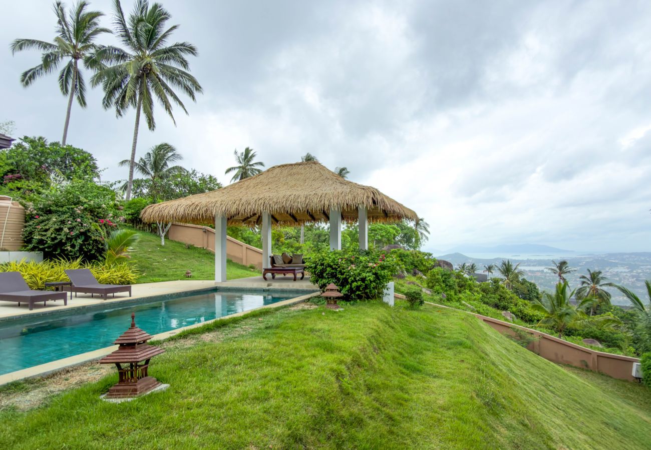 Villa in Ko Samui - Villa Formosa Tropical Bali-Style Hillside Retreat with Panoramic Sea Views