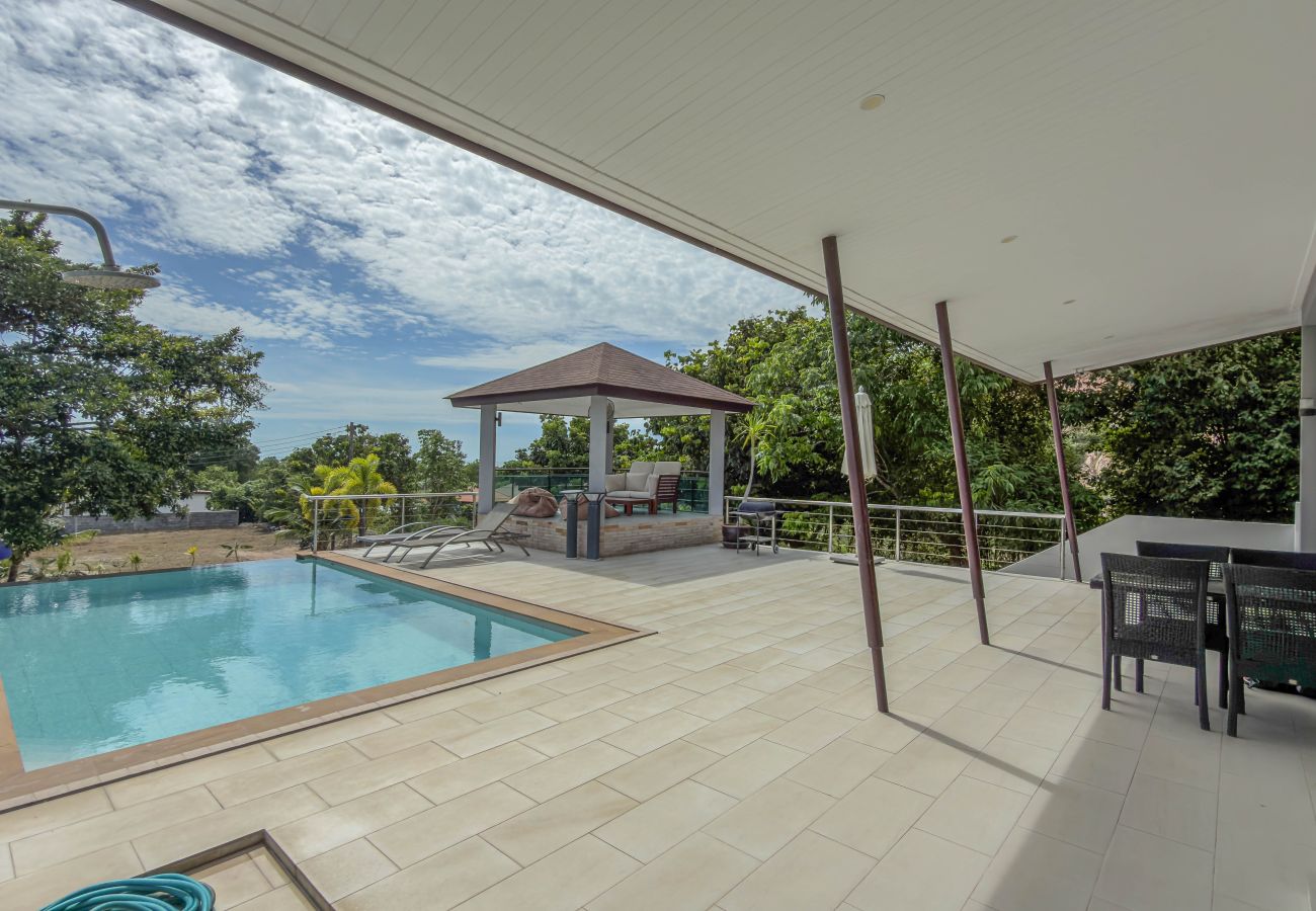 Villa in Ko Samui - Villa Sandrine Modern Compact Home Living Experience 