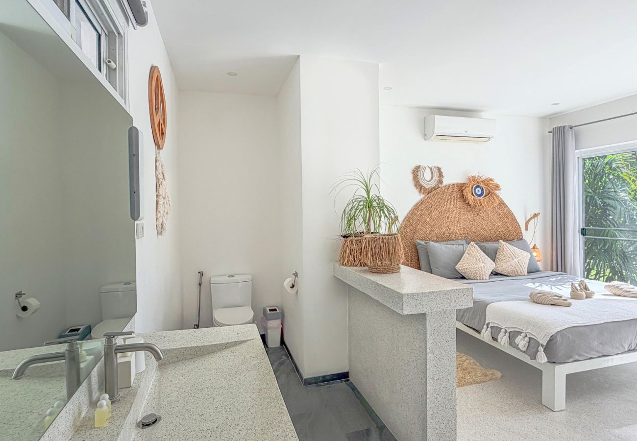 Villa in Ko Samui - WHITE BUDDHA - 3BDR - MAENAM