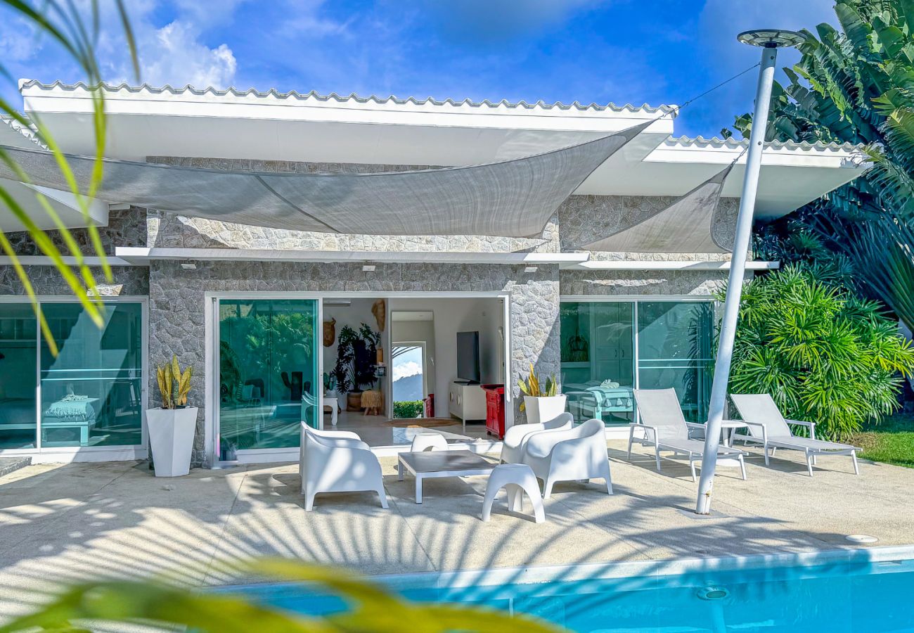Villa in Ko Samui - WHITE BUDDHA - 3BDR - MAENAM